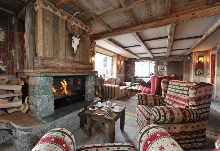 La collezione Buktul ai piedi del Cervino